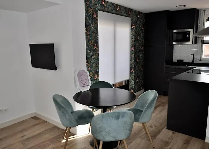 Ii Precioso Con Vistas A La Catedral